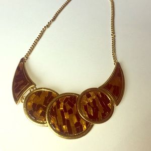 19” gold faux tortoiseshell statement necklace